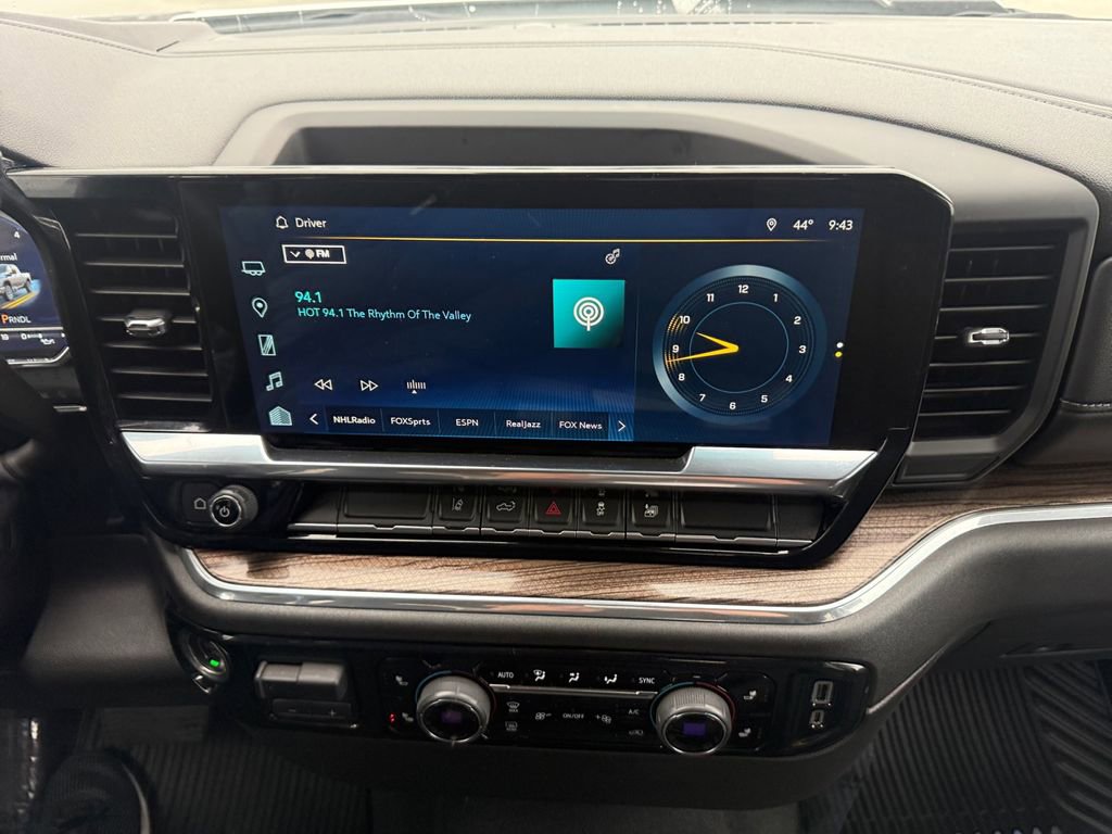 Certified 2024 Chevrolet Silverado 2500 LT w/ Convenience Package image 21