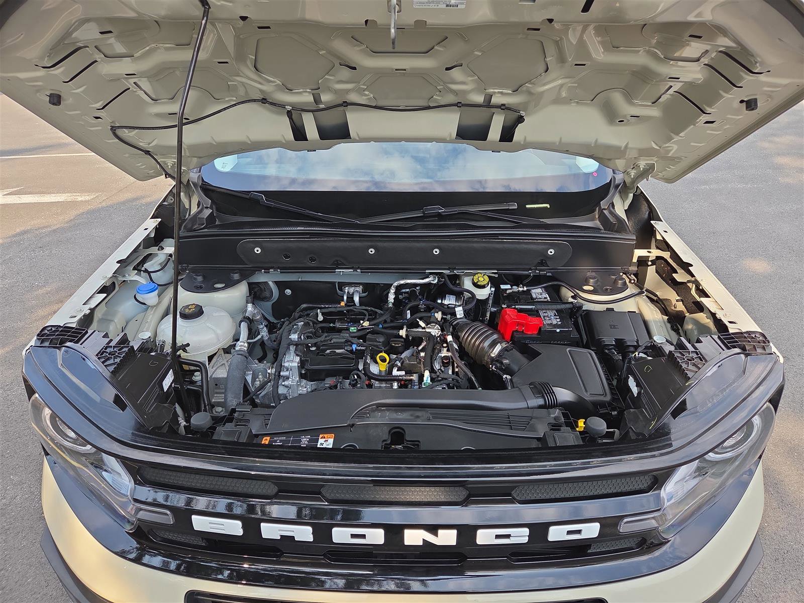 Used 2024 Ford Bronco Sport Outer Banks w/ Tech Package image 9