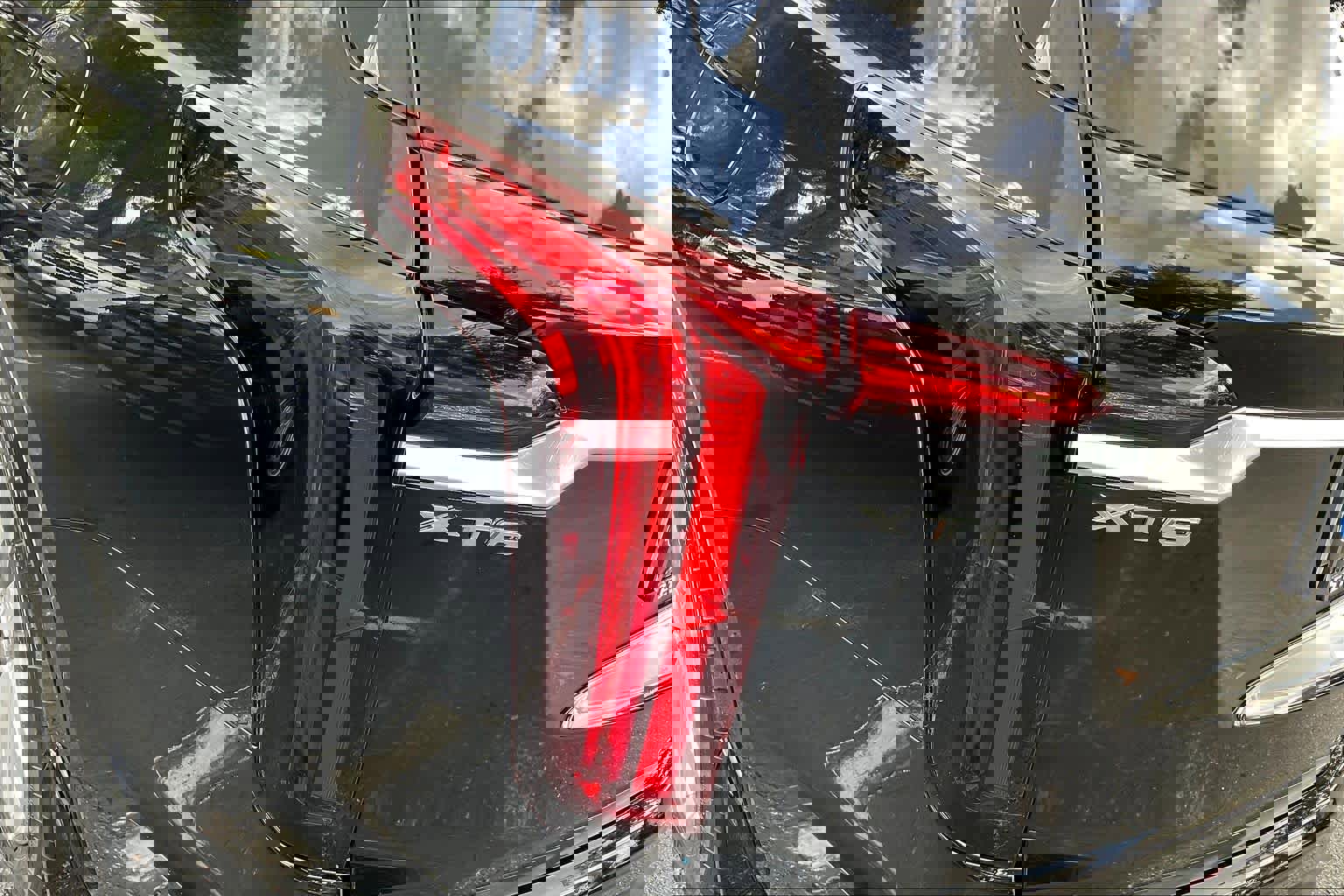 Used 2022 Cadillac XT6 Premium Luxury w/ Technology Package image 29