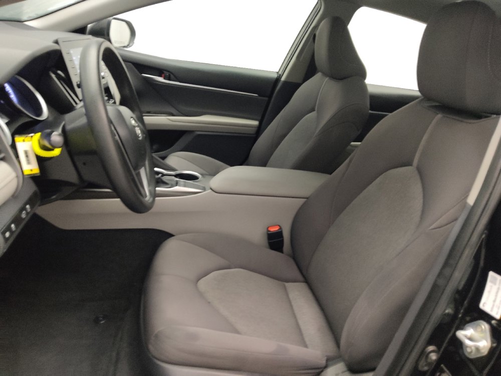 Used 2022 Toyota Camry LE image 17