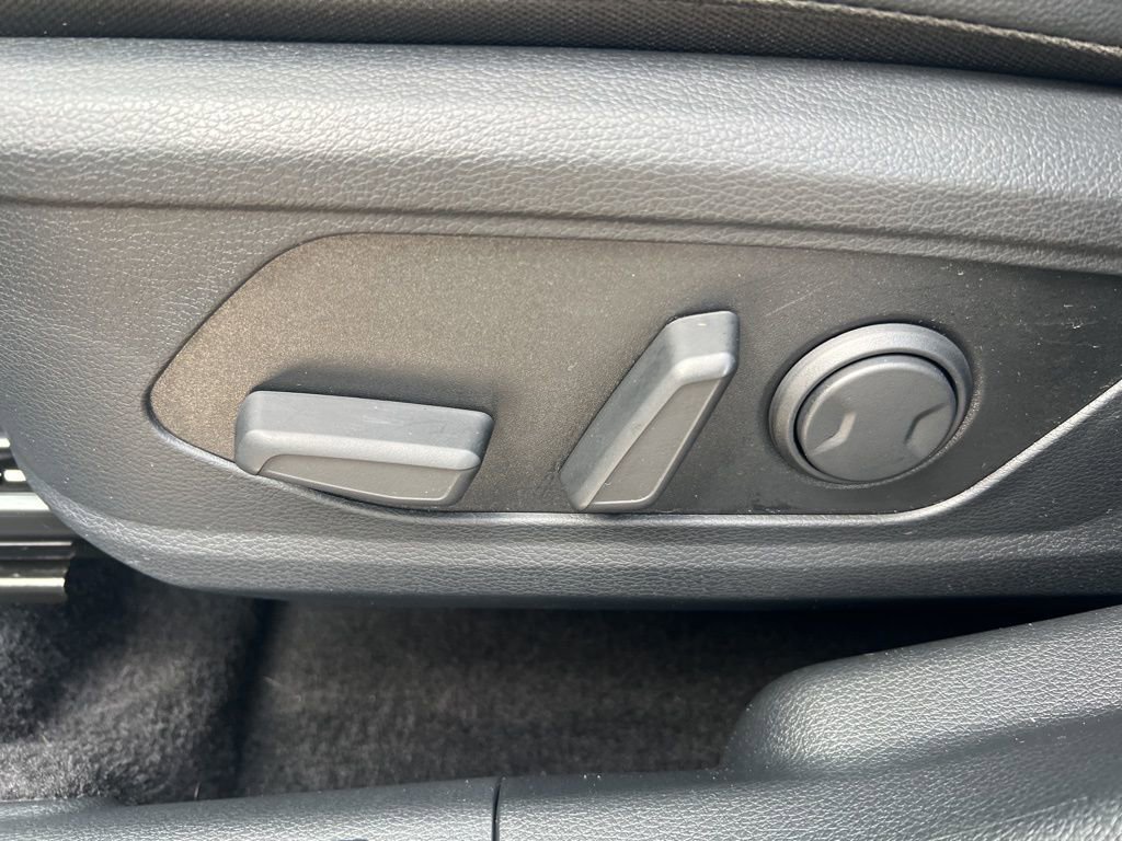 Certified 2025 Kia Sportage EX image 49