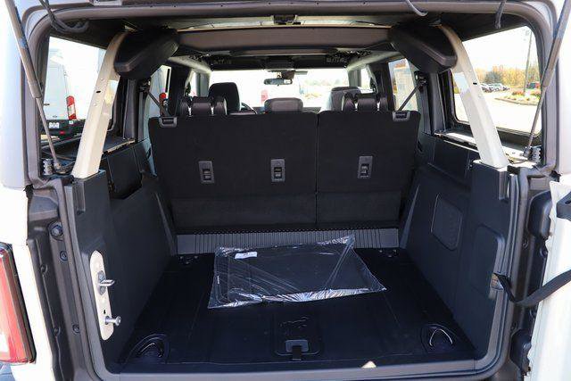 New 2025 Ford Bronco Badlands image 10