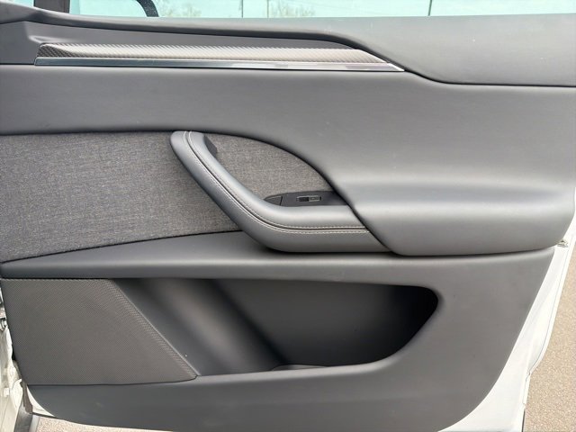 Used 2023 Tesla Model X Plaid image 11