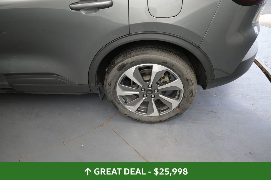 Used 2025 Ford Escape Platinum AWD/4WD image 19