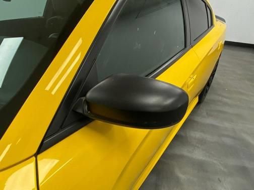 Used 2017 Dodge Charger R/T Scat Pack w/ Dynamics Package RWD image 12