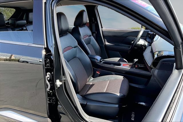 Certified 2025 Nissan Kicks SR FWD image 27