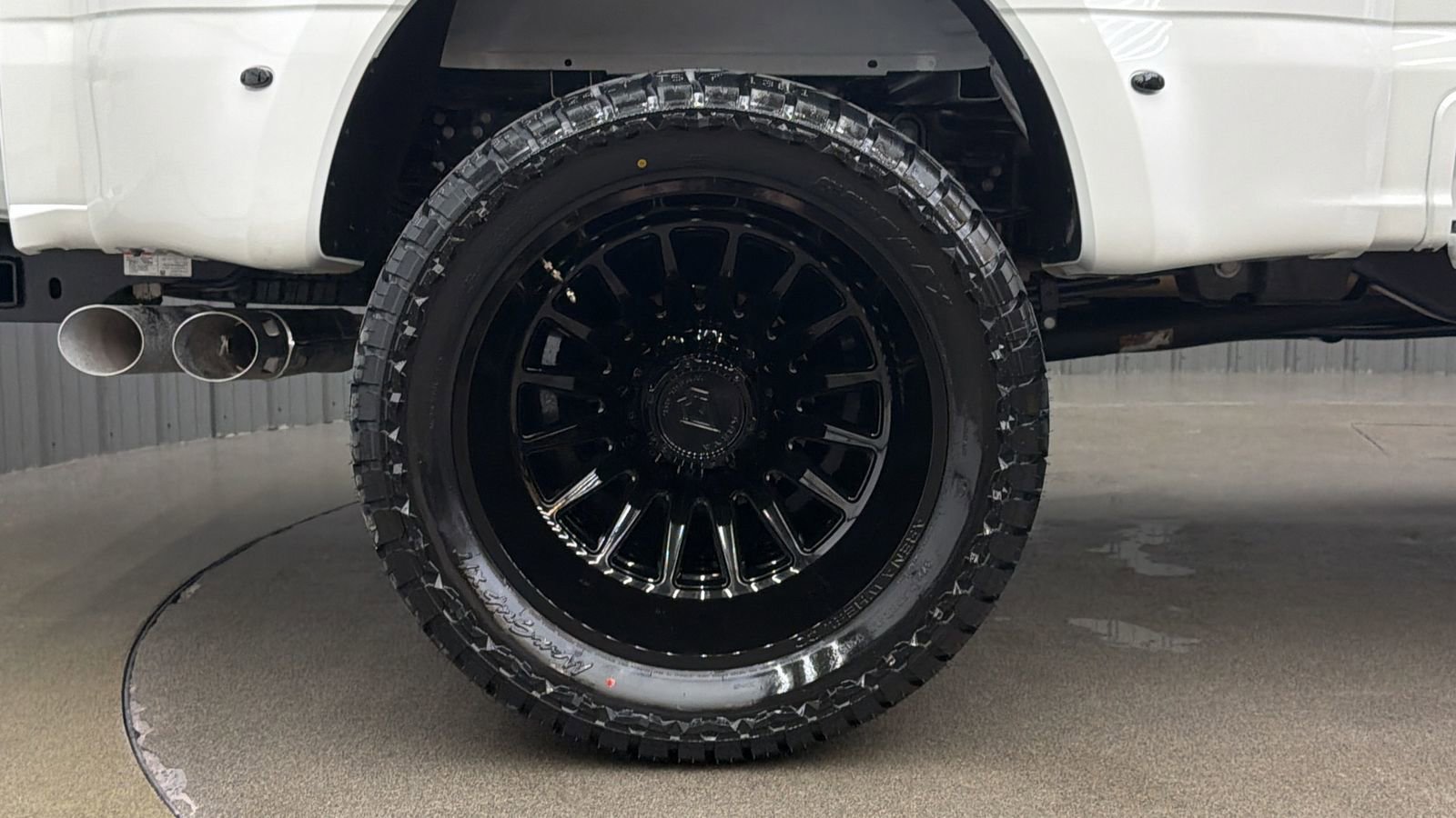 Used 2026 Ford F450 Platinum w/ FX4 Off-Road Package image 11