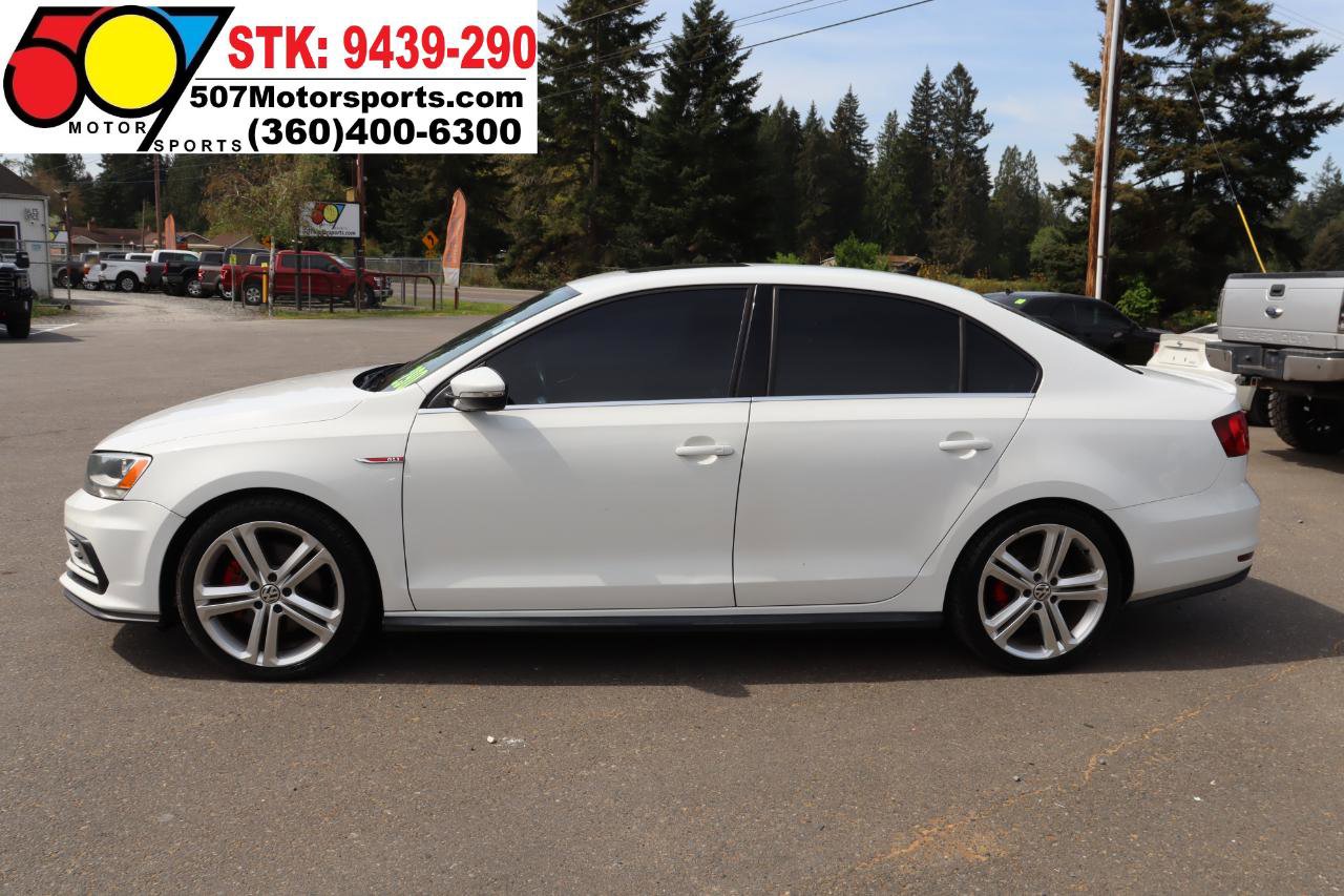 Used 2016 Volkswagen Jetta GLI SE FWD image 5