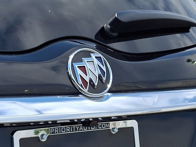 Used 2023 Buick Enclave Essence AWD/4WD image 32