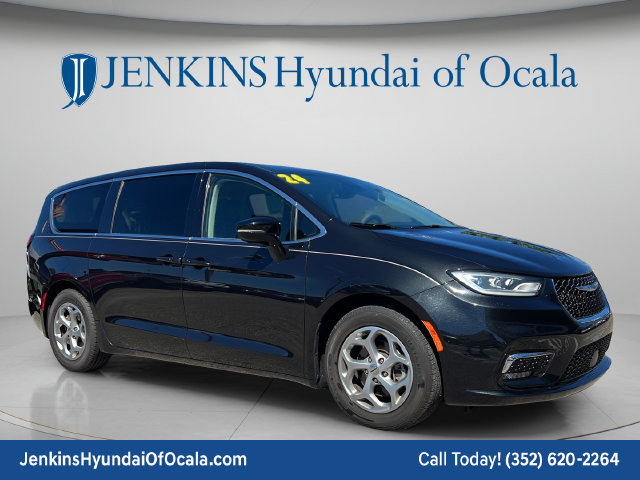 Used 2024 Chrysler Pacifica Limited