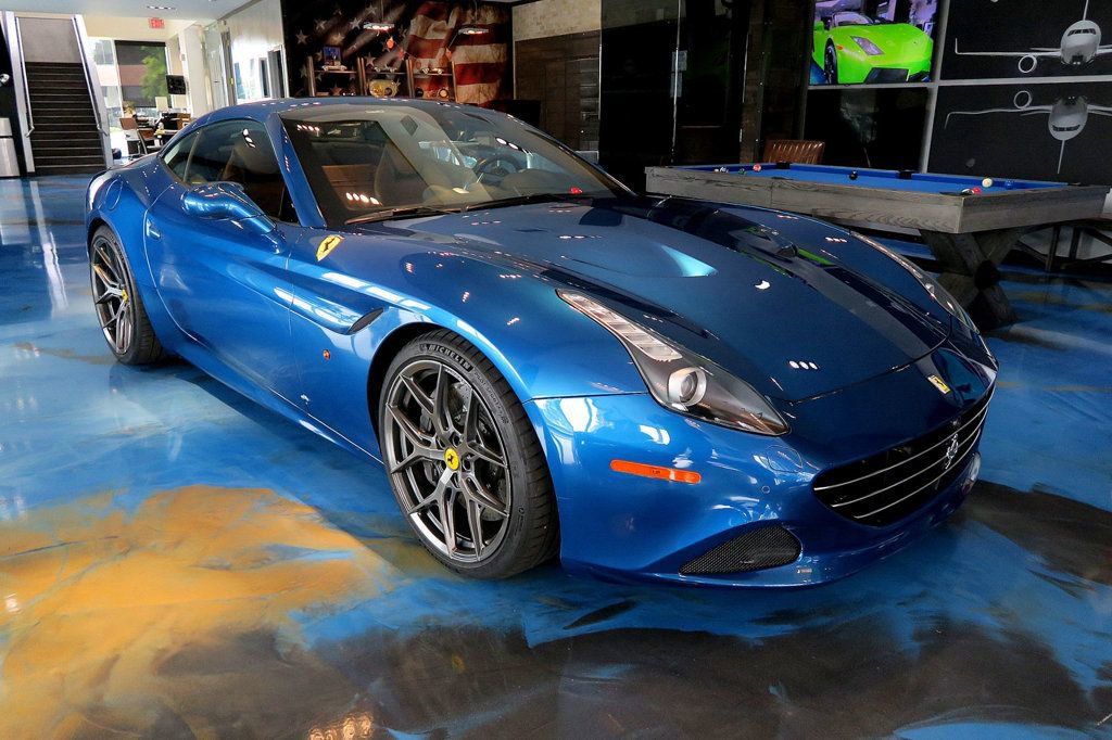 Used 2016 Ferrari California T RWD image 39