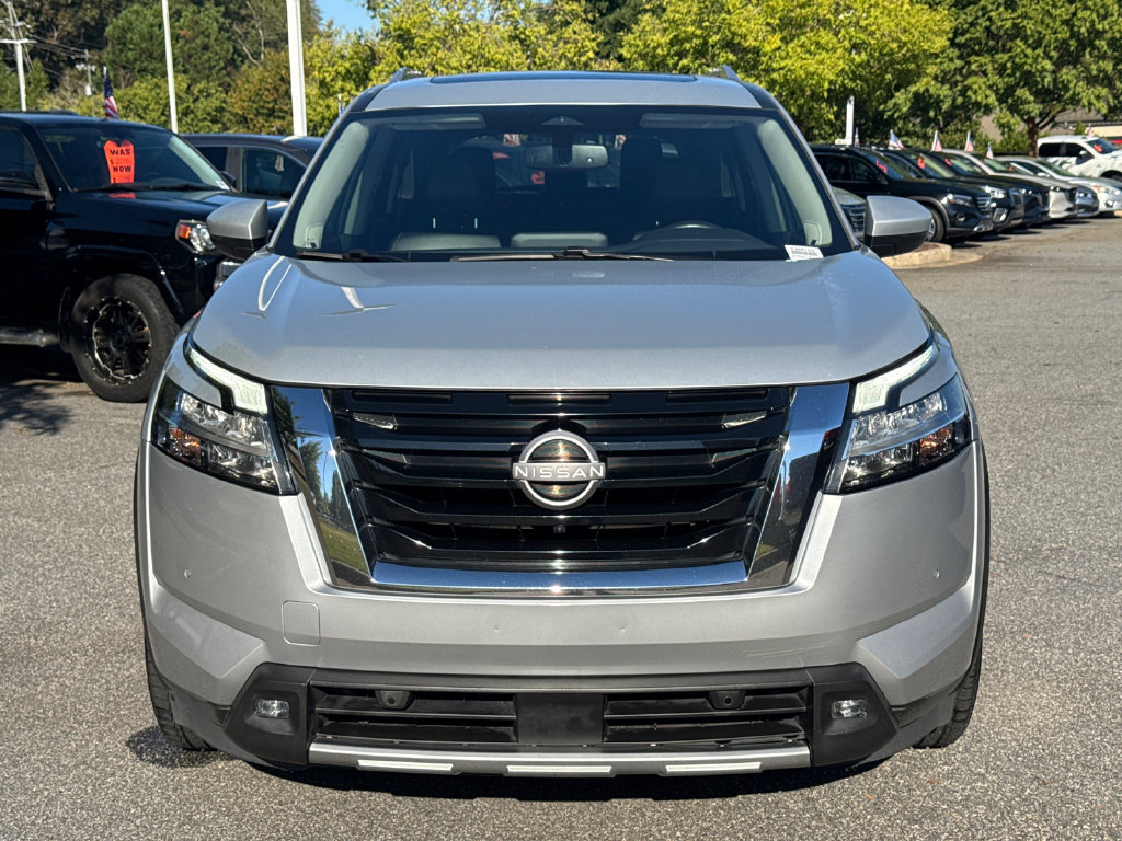 Used 2022 Nissan Pathfinder SL w/ SL Premium Package AWD/4WD image 3