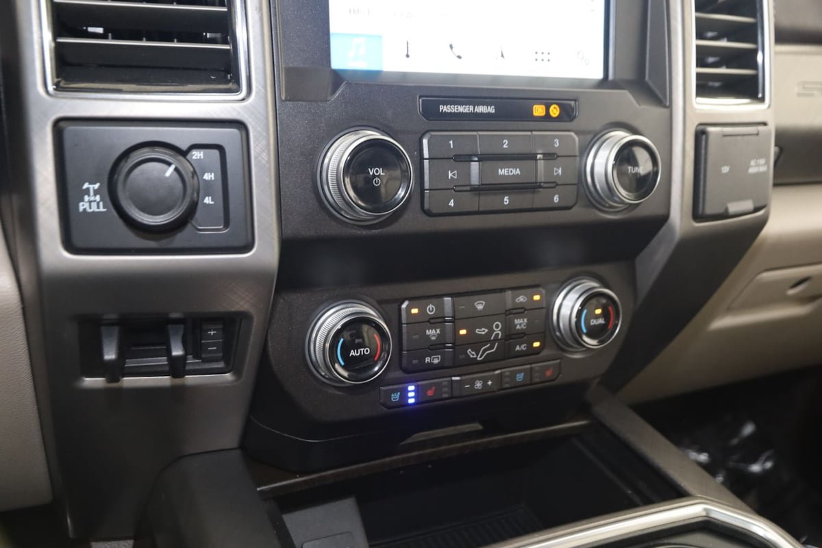 Used 2019 Ford F350 Limited AWD/4WD image 33