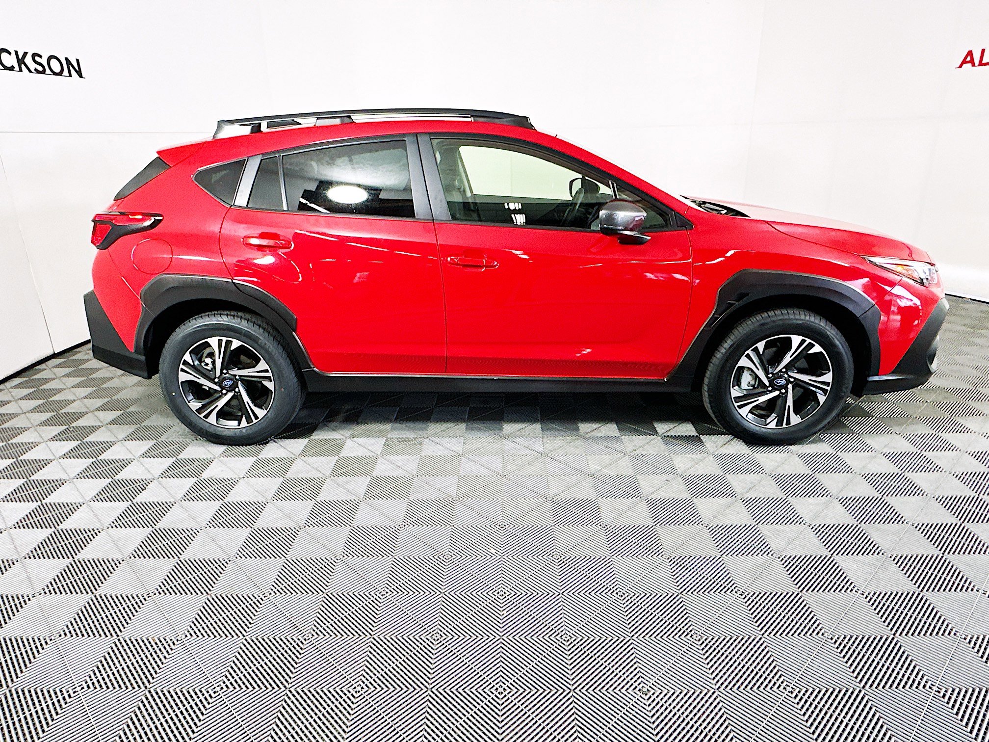 Used 2024 Subaru Crosstrek 2.0i Premium image 2