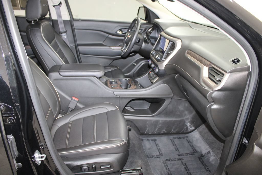 Used 2021 GMC Acadia Denali w/ Denali Technology Package FWD image 27