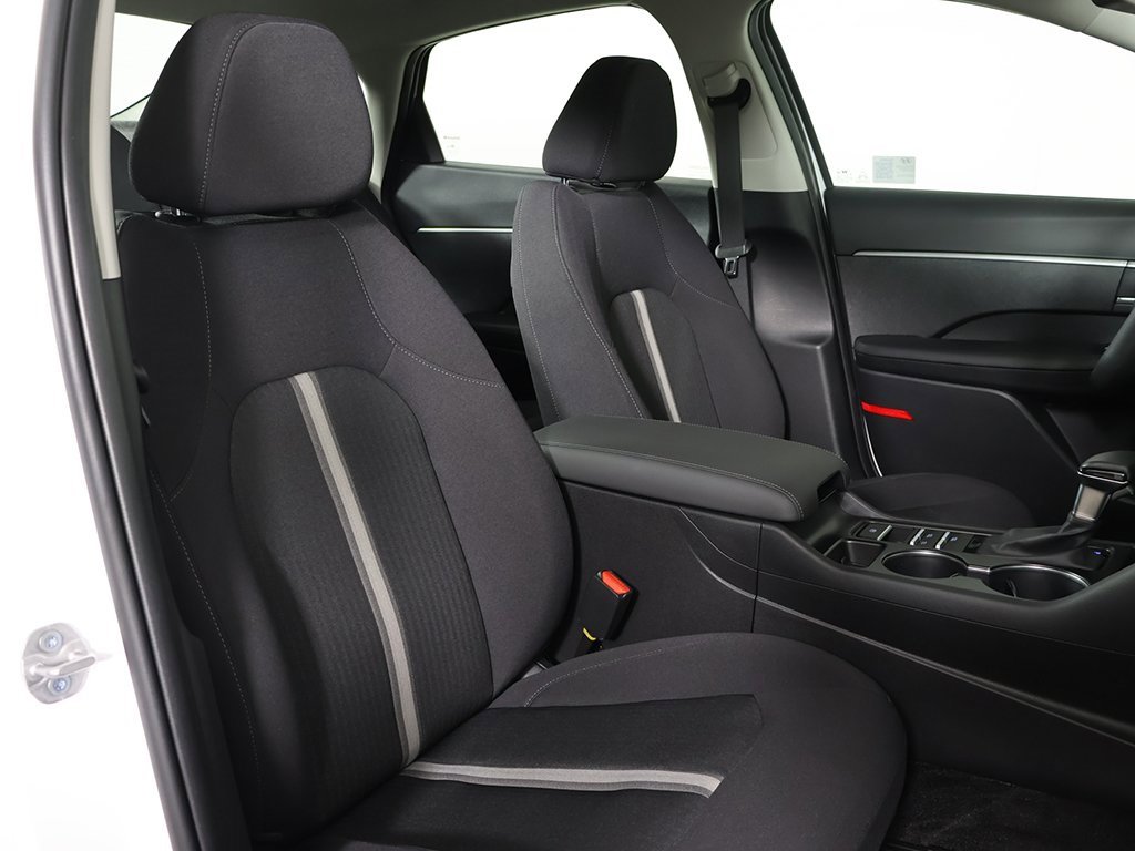 Used 2025 Hyundai Sonata SE image 24