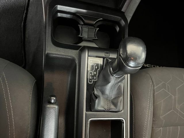 Used 2017 Toyota Tacoma TRD Sport w/ Tow Package (A/T) image 18