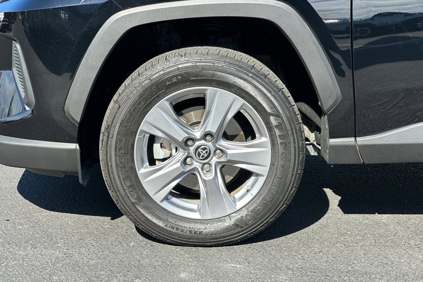 Used 2022 Toyota RAV4 LE image 42