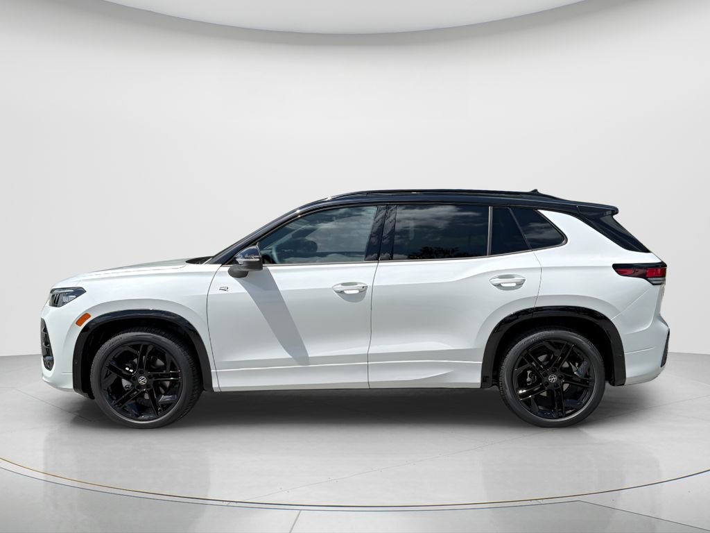 New 2026 Volkswagen Tiguan SE R-Line FWD image 8