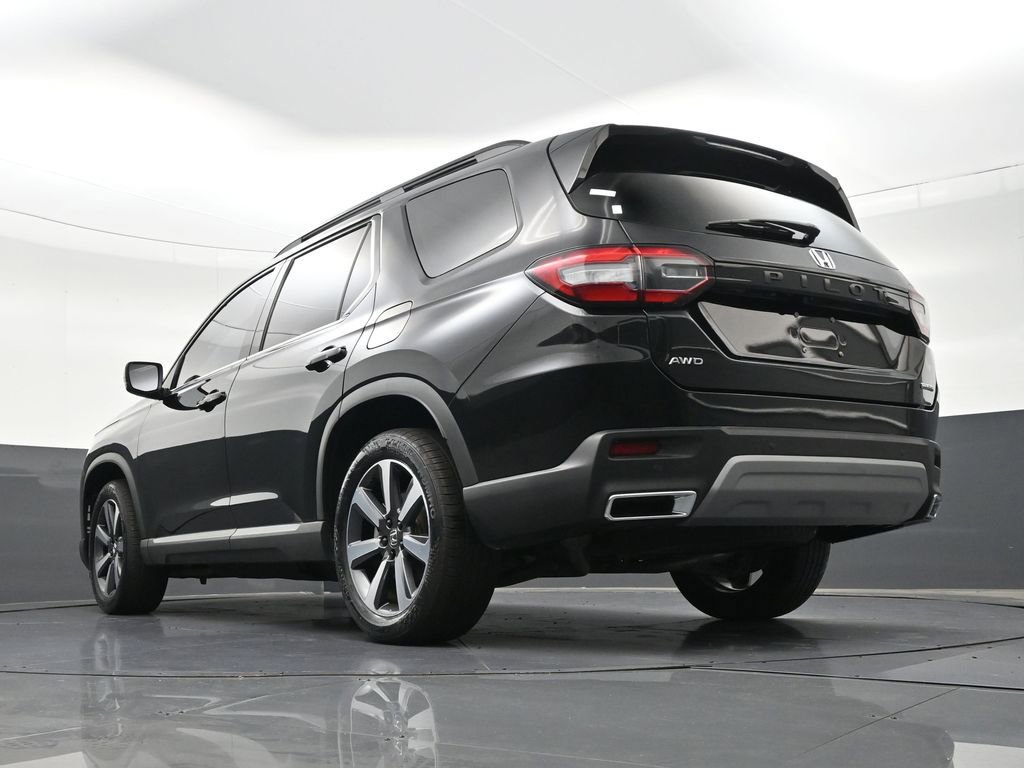 Used 2023 Honda Pilot Touring image 26