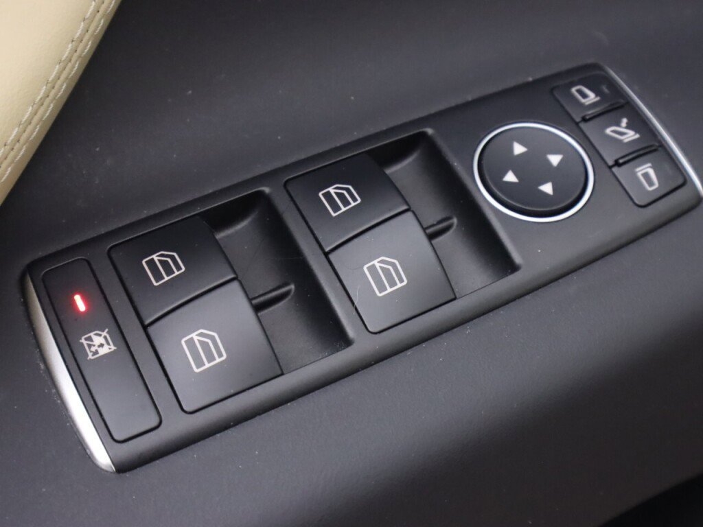 Used 2016 Tesla Model X 75D AWD/4WD image 24