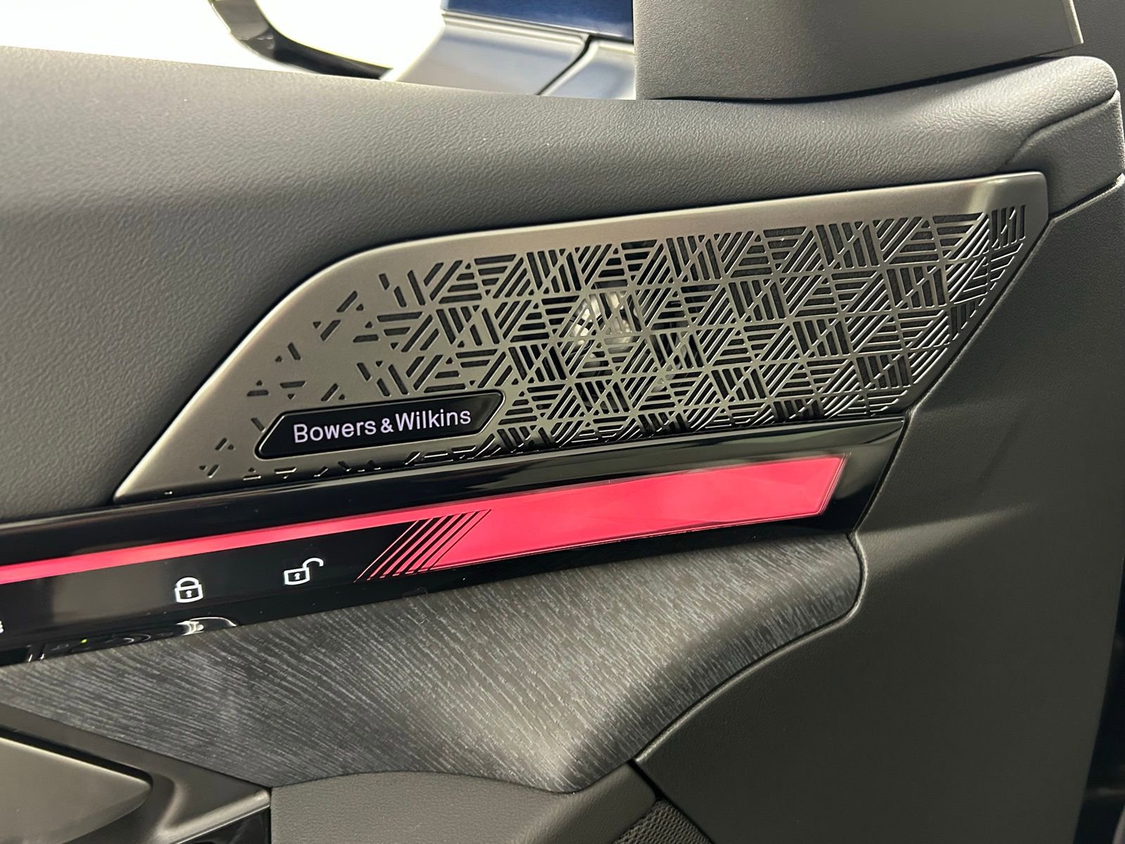 Used 2026 BMW i5 eDrive40 w/ Premium Package image 26