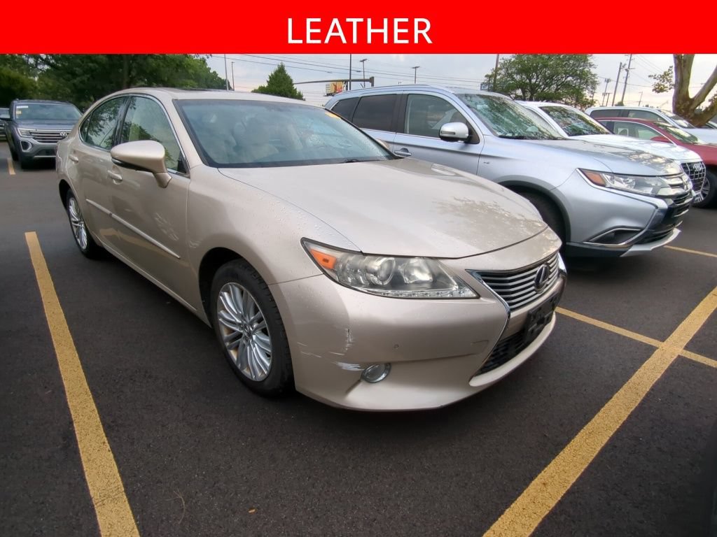 Used 2013 Lexus ES 350 w/ Luxury Pkg FWD image 3