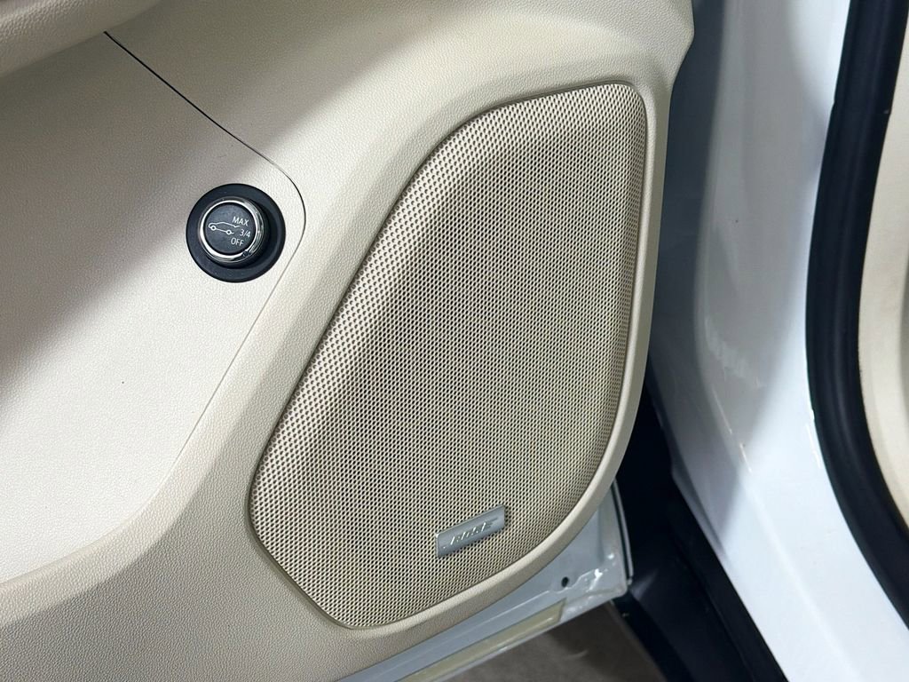 Used 2021 GMC Acadia Denali w/ Denali Ultimate Package image 18