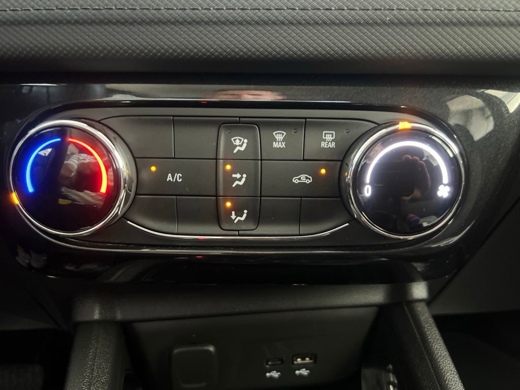 Used 2025 Chevrolet TrailBlazer LT AWD/4WD image 46