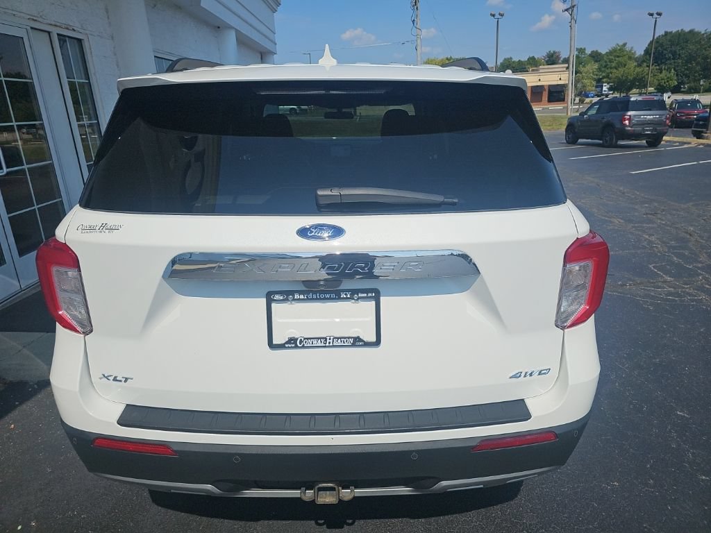 Used 2023 Ford Explorer XLT w/ Equipment Group 202A AWD/4WD image 5