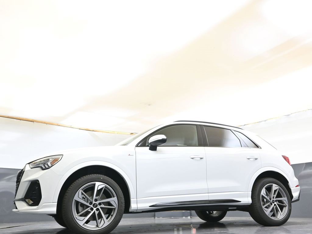 New 2025 Audi Q3 2.0T Premium image 30