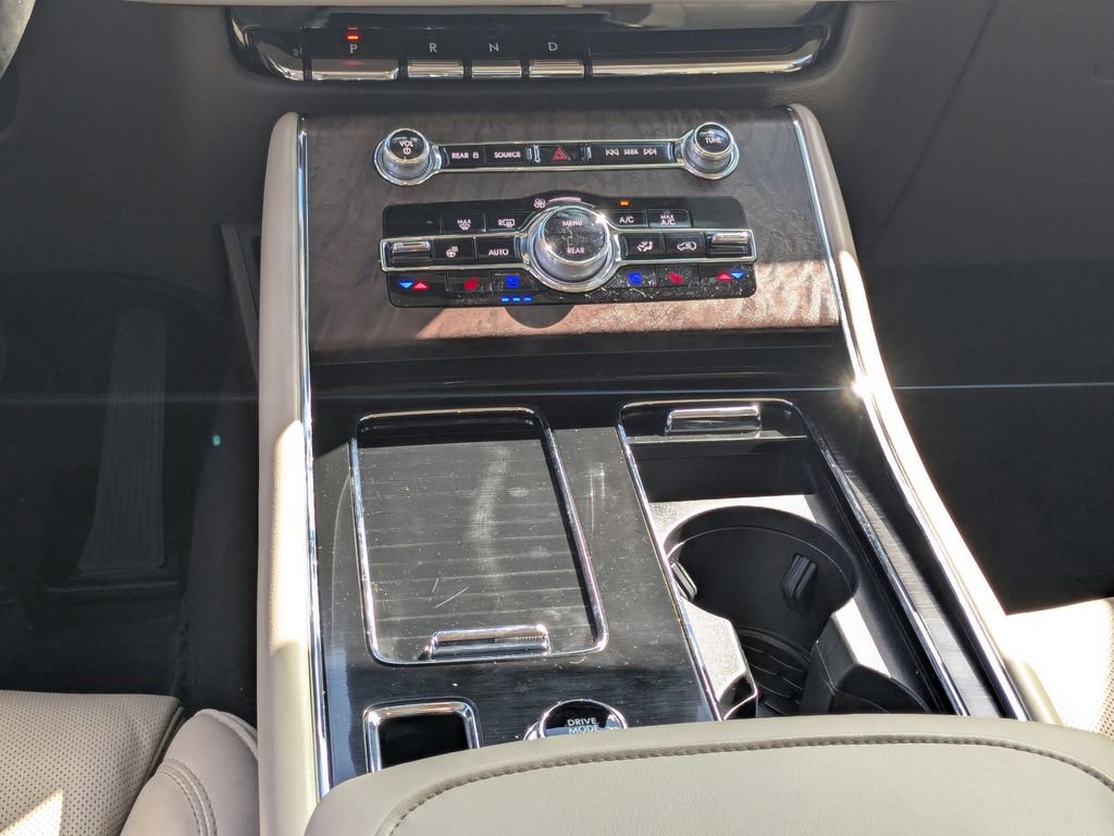 Used 2022 Lincoln Aviator Reserve w/ Equipment Group 201A image 6