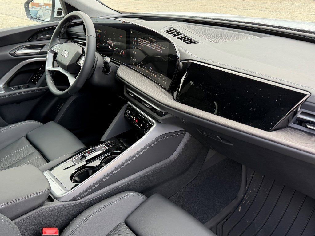New 2025 Audi Q5 2.0T Premium Plus image 11
