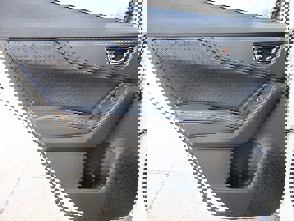 Used 2023 Subaru Crosstrek 2.5i Limited w/ Moonroof Package image 17