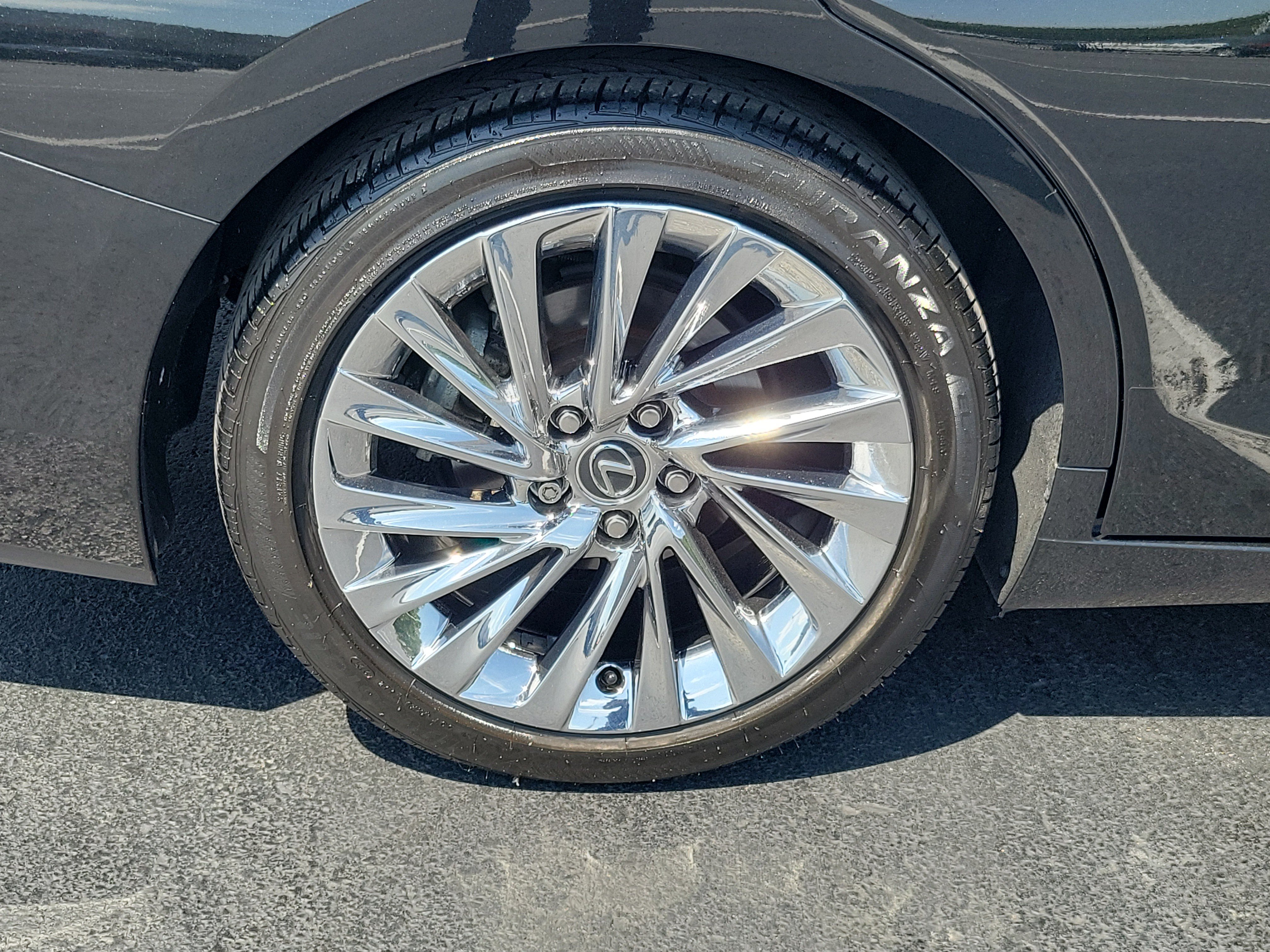 Used 2020 Lexus ES 350 Ultra Luxury w/ Accessory Package 2 FWD image 6