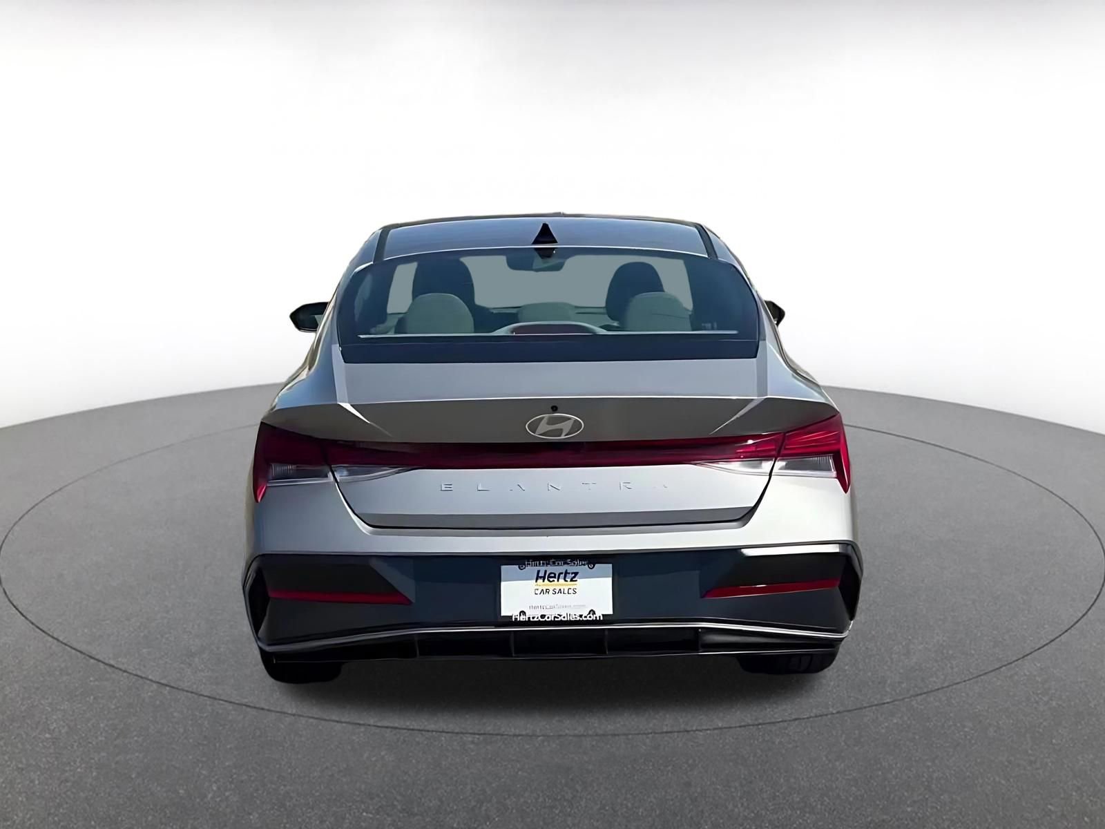 Used 2025 Hyundai Elantra SEL FWD image 12