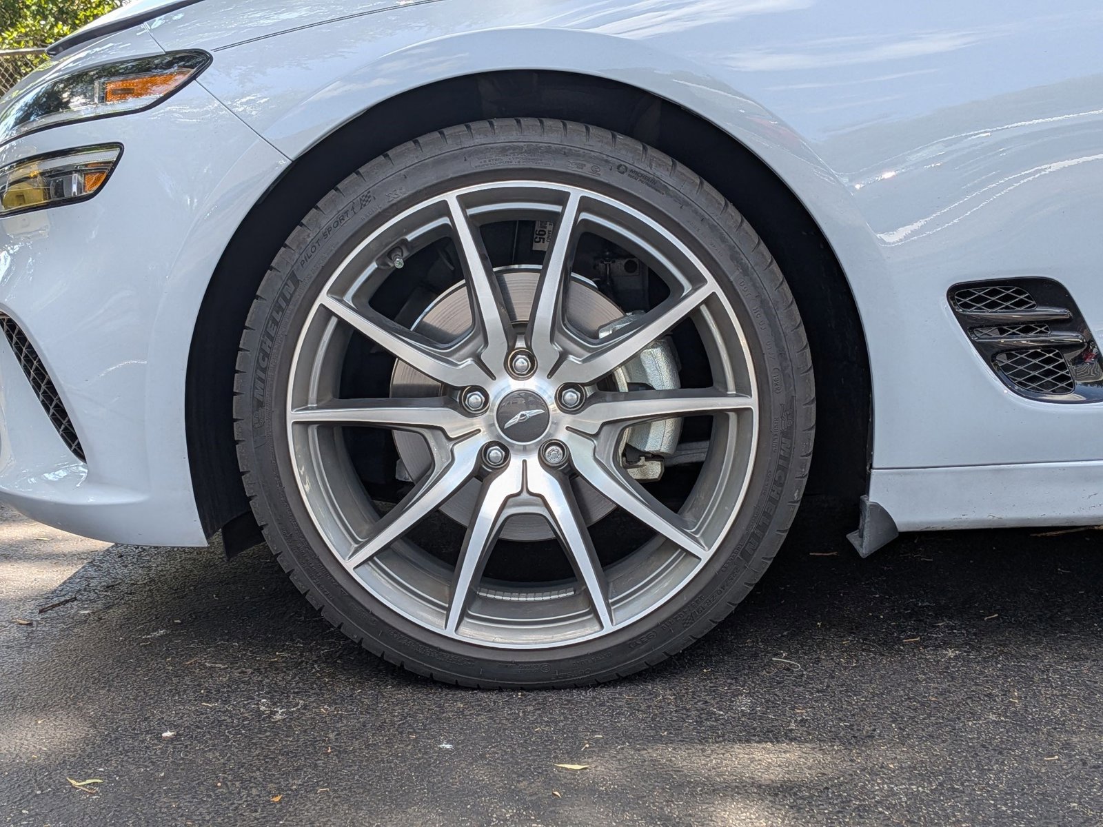 Used 2023 Genesis G70 2.0T RWD image 14