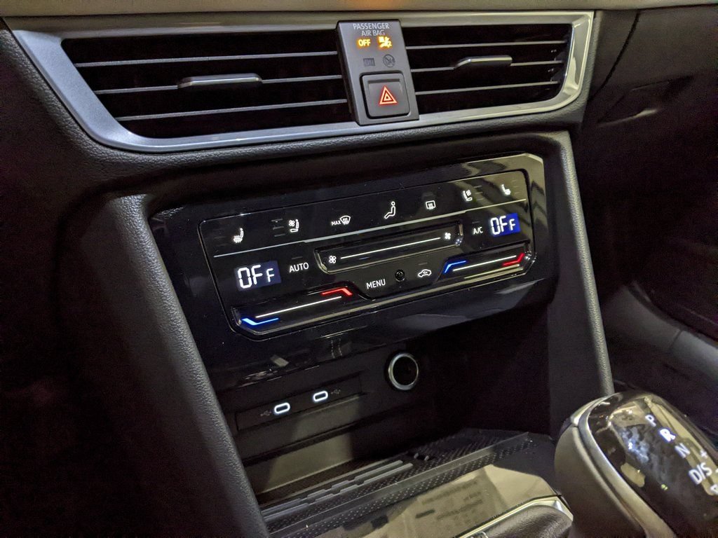 New 2026 Volkswagen Taos SEL AWD/4WD image 18