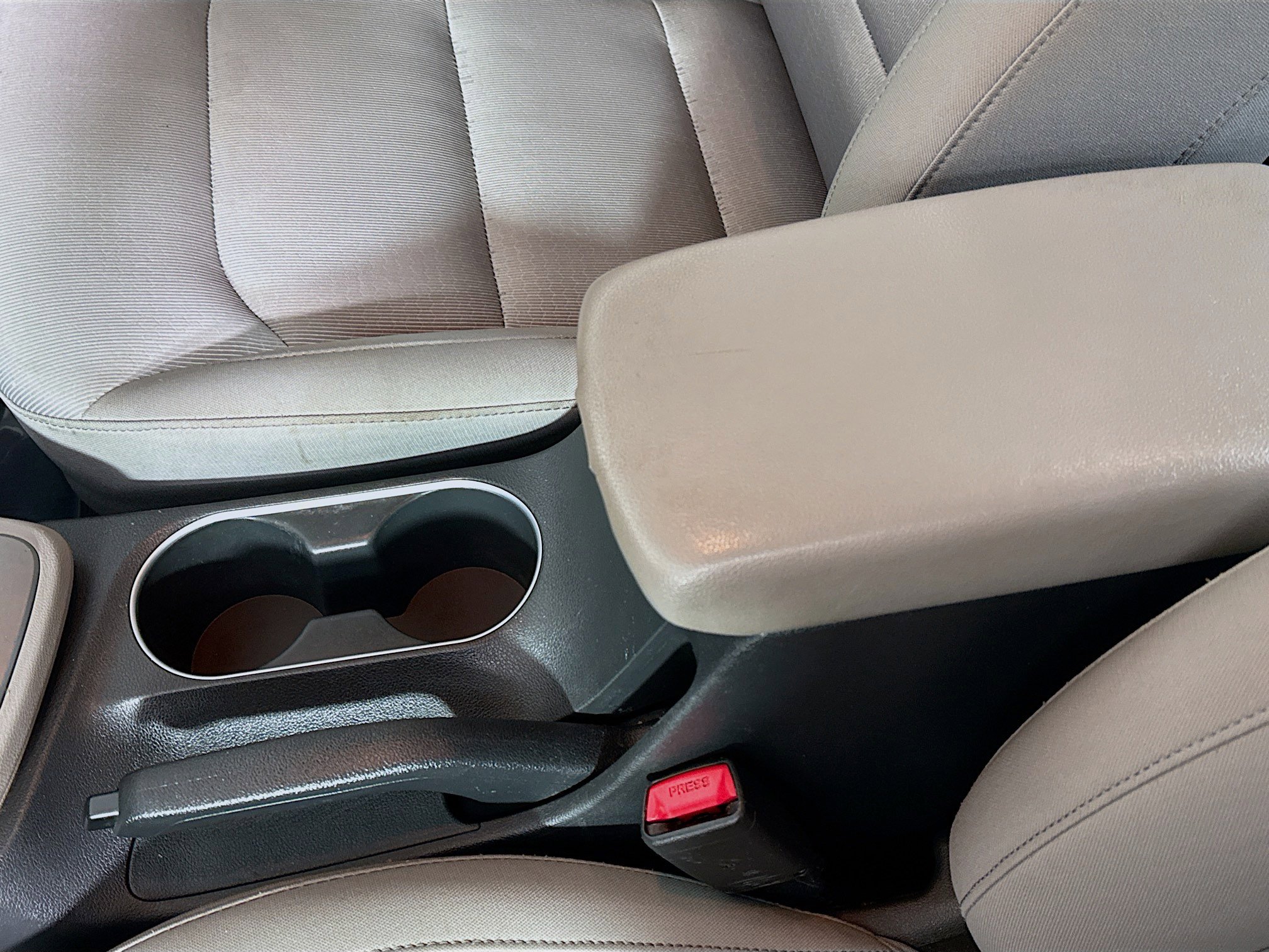 Used 2017 Hyundai Elantra SE image 18