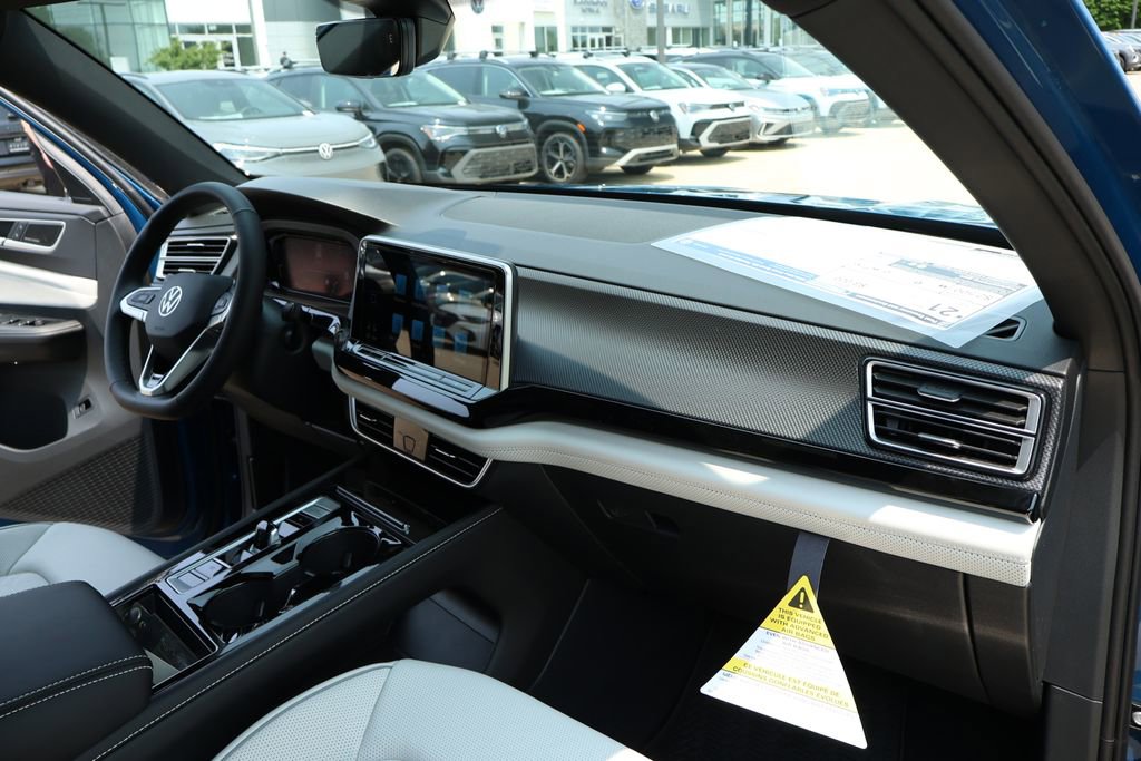 Used 2025 Volkswagen Atlas Cross Sport SEL Premium R-Line image 15