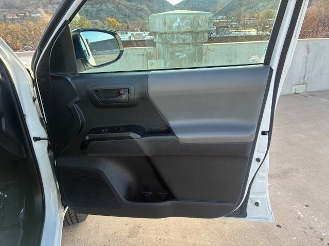 Used 2020 Toyota Tacoma SR image 11