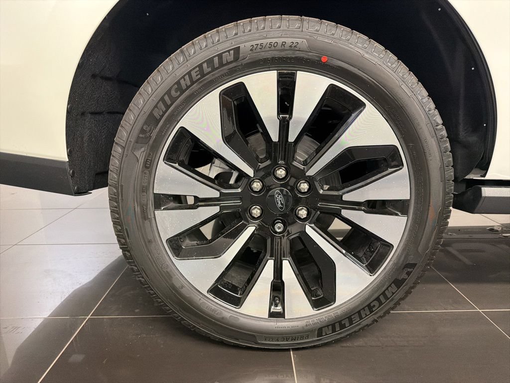 New 2026 Ford Expedition Platinum w/ Driver's Package AWD/4WD image 7
