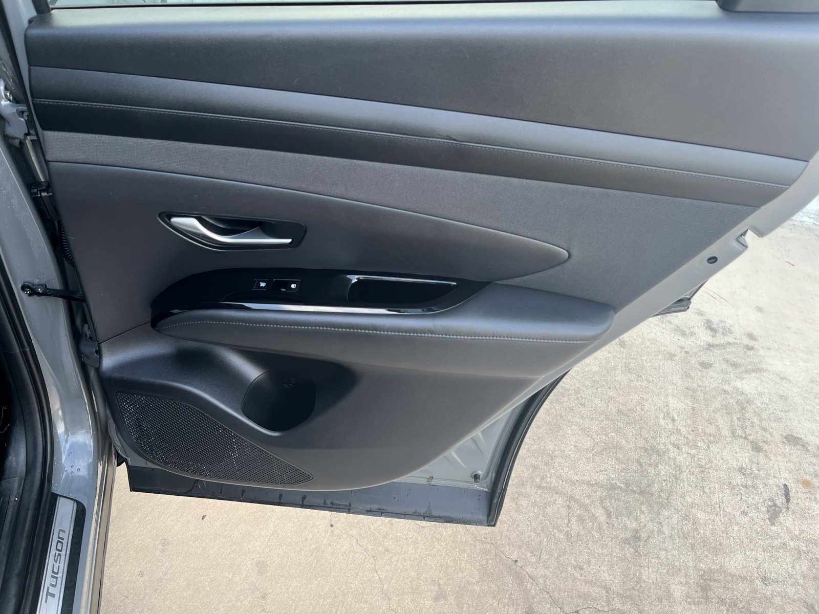 Used 2025 Hyundai Tucson Limited FWD image 15