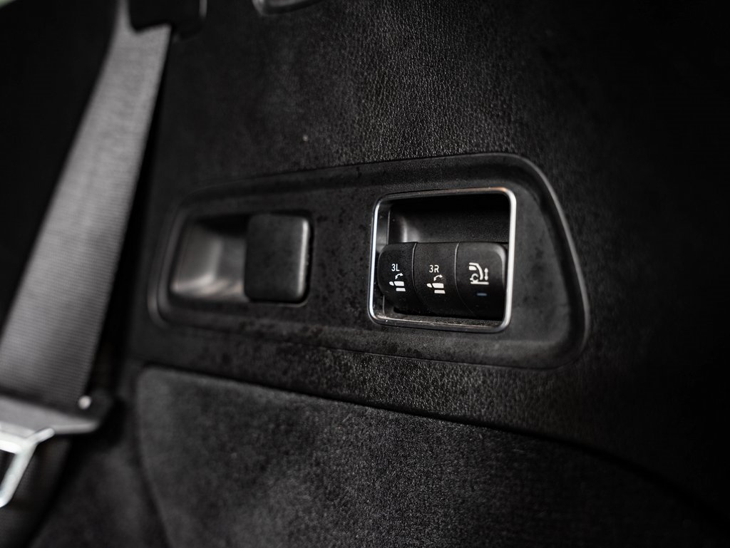 Used 2020 Mercedes-Benz GLS 450 4MATIC image 25