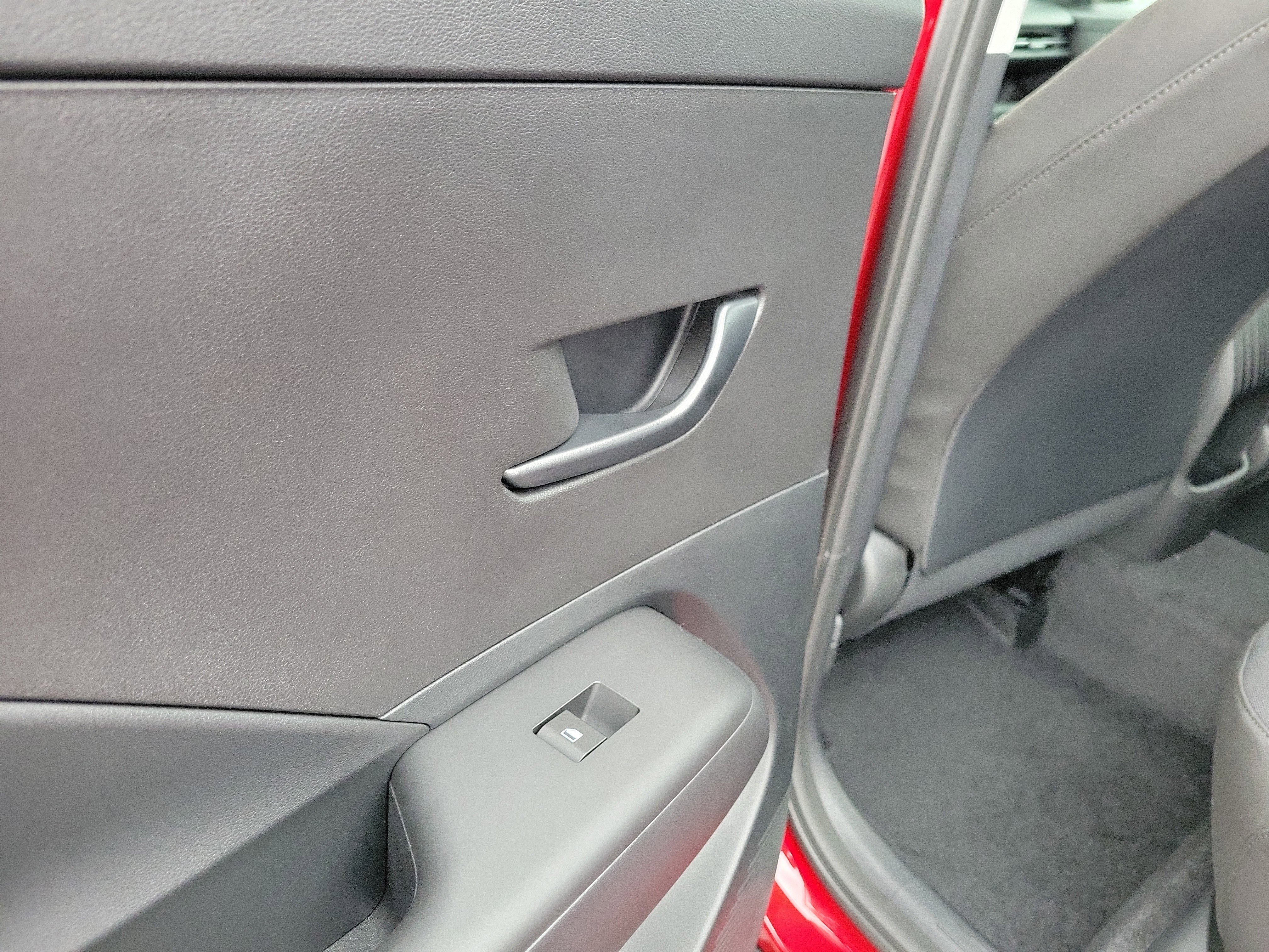 New 2026 Hyundai Kona SE image 13