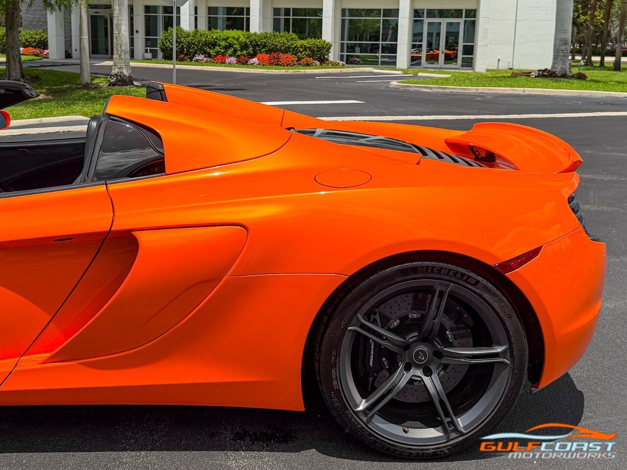 Used 2015 McLaren 650S Spider RWD image 40