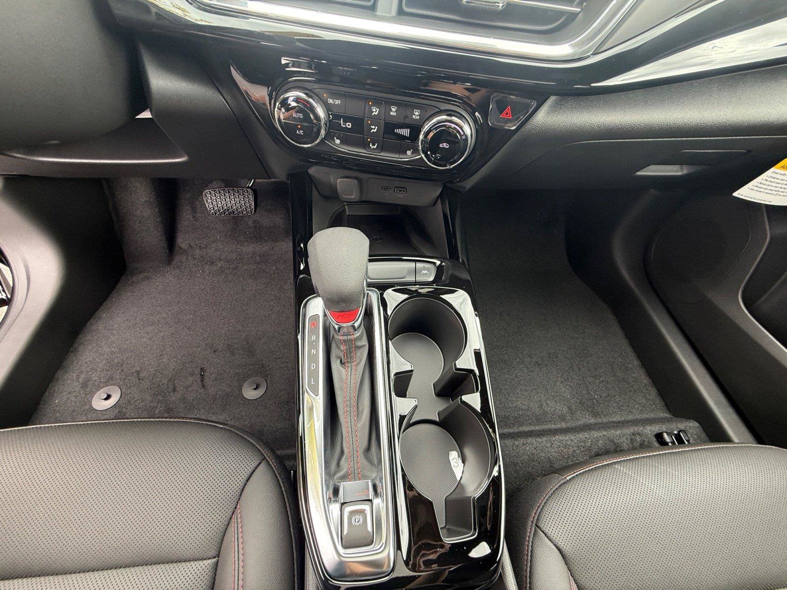 New 2026 Chevrolet Trax RS w/ Sunroof Package FWD image 12
