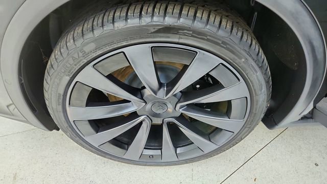 Used 2022 Tesla Model X image 63