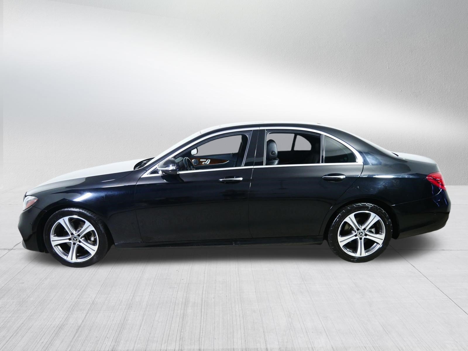 Used 2018 Mercedes-Benz E 300 4MATIC image 4