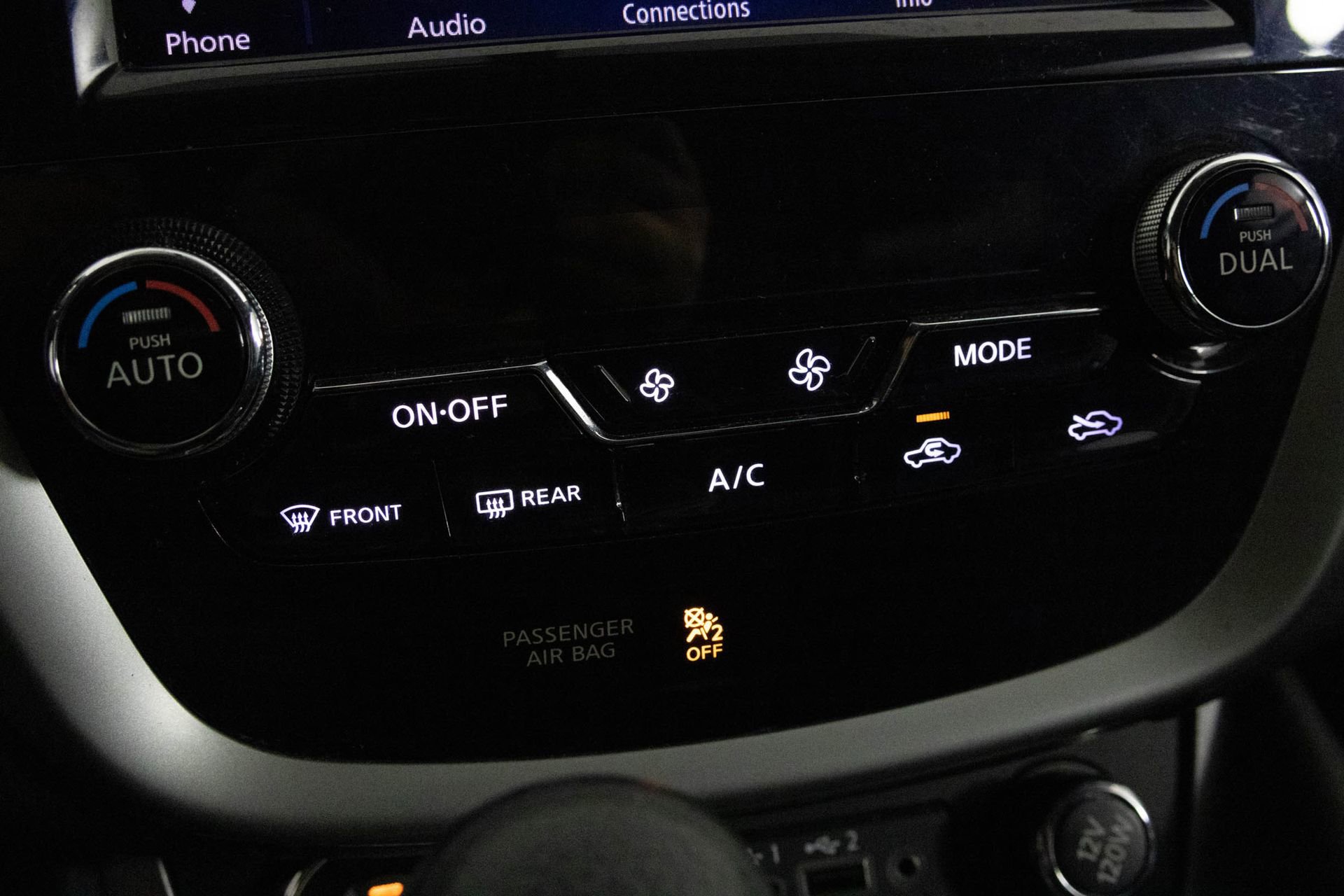 Used 2019 Nissan Murano S image 22